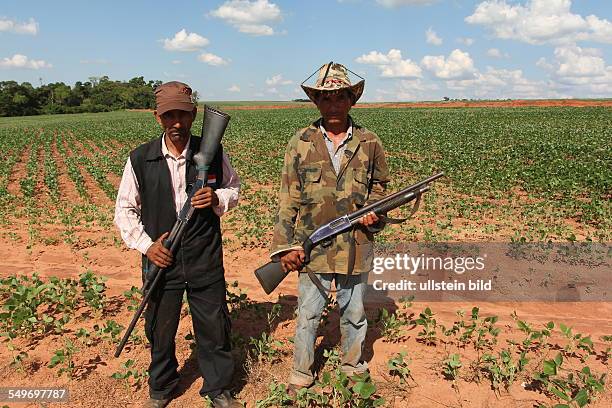 Security service on the soyafield of the brasilien soybeans farmer Celso Freitas