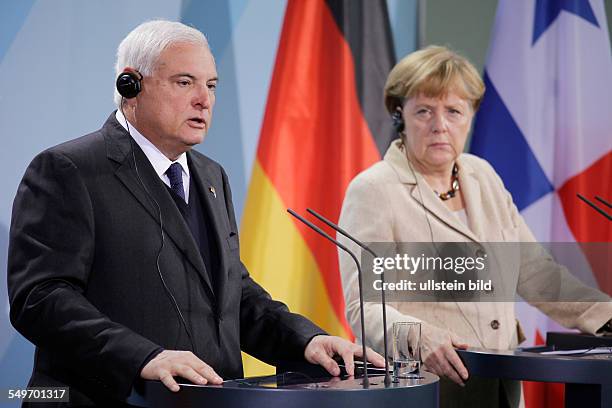 Besuch von Ricardo Martinelli, Staatspräsident der Republik Panama, in Berlin: Angela Merkel und Martinelli bei der gemeinsamen Abgabe einer Erklärung