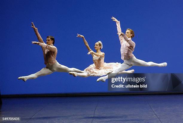 'George Balanchine Ballet Night' in the Deutsche Oper, Berlin, with music by Tchaikovsky and Stravinsky ; - choreographer: George Balanchine -...