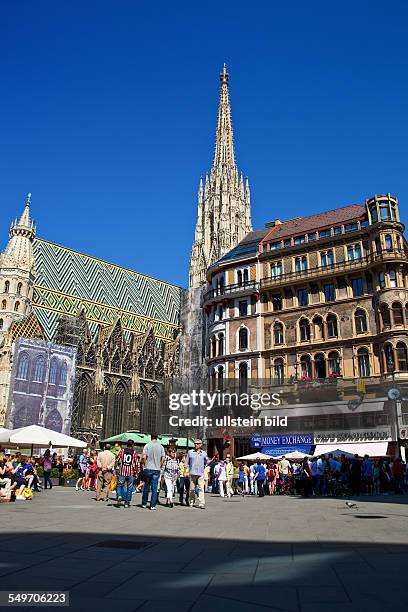 Der Stephansdom in der Stadt Wien in Österreich