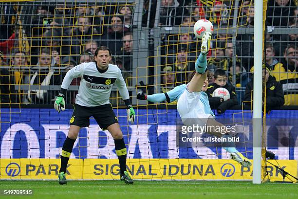 Spieltag, Saison 2012/2013 - Fussball, Saison 2012-2013, 1. Bundesliga, 21. Spieltag, Borussia Dortmund - Hamburger SV, Heung-Min Son , re., mit...
