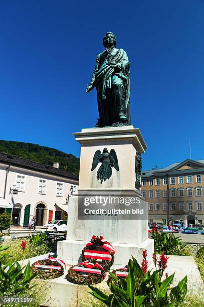 Ein Denkmal von Mozart steht in der Stadt Salzburg, in Österreich