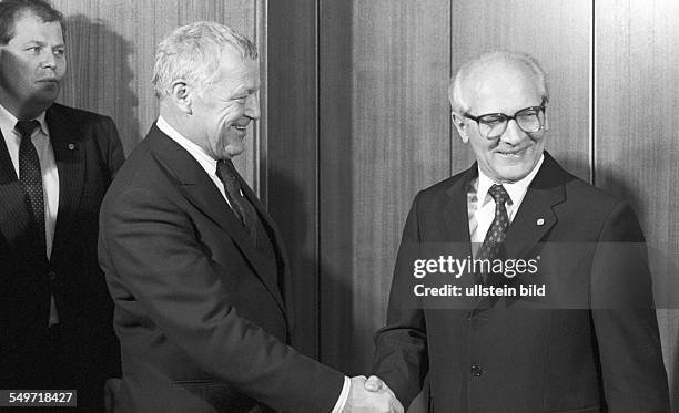 Senator Rakowski 50 Mieczyslaw Rakowski Stock Photos, High-Res Pictures, and Images ...