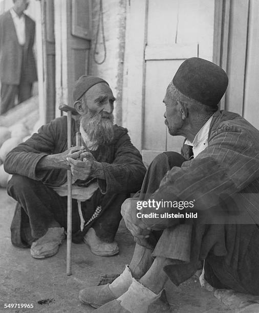 Jerusalem, zwei alte Männer im Gespräch