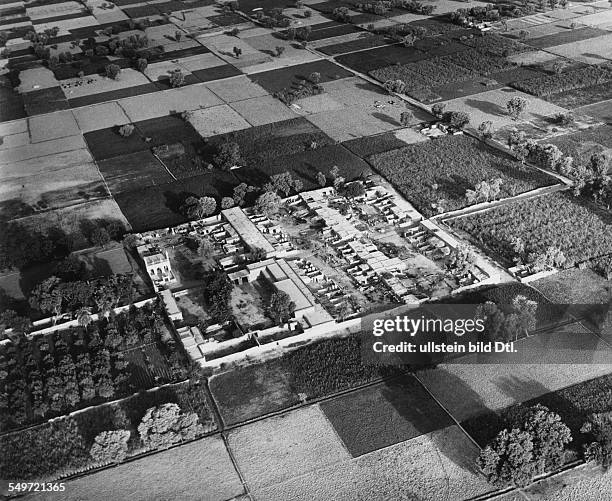 Aerial view of a village in the Pandschab area with the watering system Vintage property of ullstein bild