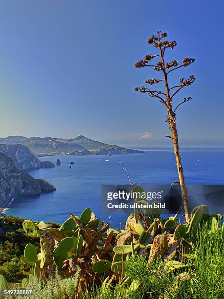 Liparische Inseln, Lipari, Blick vom Belvedere Quattrocchi zur Insel Vulcano
