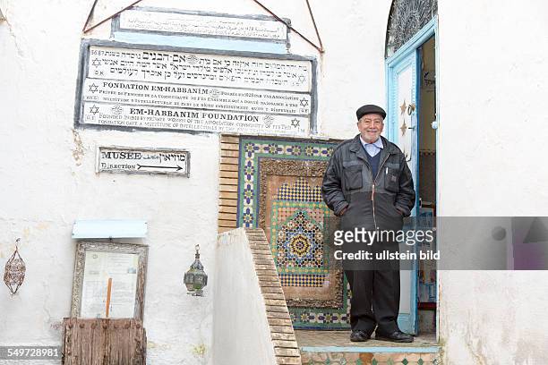 Private Sammlung jüdisches Museum auf dem jüdischen Friedhof von Fes, Marokko: Alltagsgegenstände, die auswandernde Juden zurückgelassen haben in...