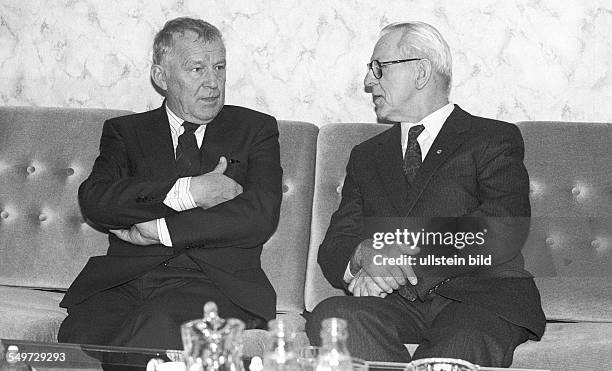 Senator Rakowski Mieczyslaw Rakowski Photos and Premium High Res Pictures - Getty Images
