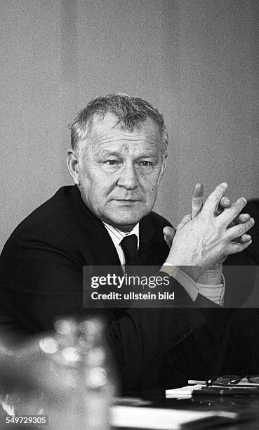 Mike Rakowski 50 Mieczyslaw Rakowski Stock Photos, High-Res Pictures, and Images ...