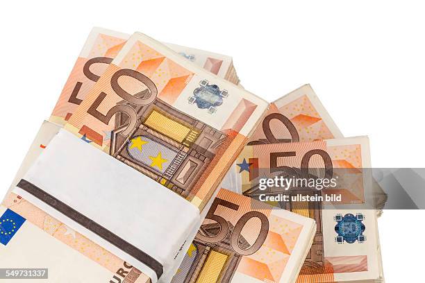 Stapel von vielen fünfzig Euro-Geldscheinen. Symbolfoto für Geld, Reichtum, Gewinn und Ausgaben