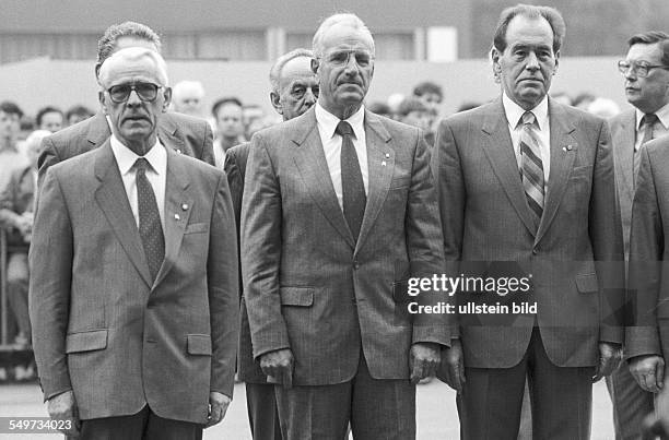 13 Werner Jarowinsky Stock Photos, HighRes Pictures, and Images