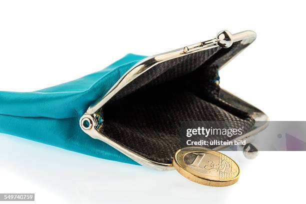 Eine fast leere Geldbörse als Symbol,foto für Schulden, Armut und Konkurs