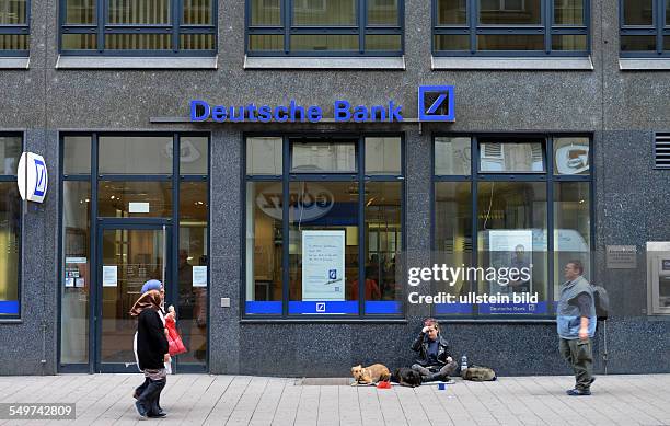 Bettler, Deutsche Bank, Spitalerstrasse, Hamburg, Deutschland