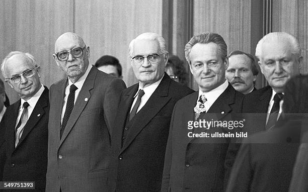 New Year Reception for the Diplomatic Corps at the State council building in East-Berlin: Politicians from the GDR during the defiling
