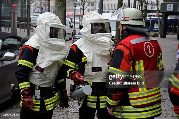 Einen Nukleareinsatz hat die Saarbrücker Berufsfeuerwehr in der Saarbrücker Karl-Marx-Straße. Nach ersten Informationen der Polizei hat ein Mandant...