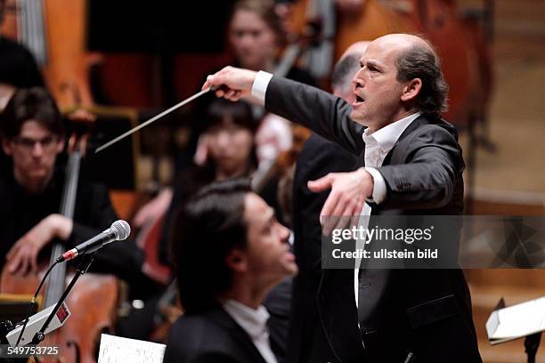 Peter Rundel 20 Peter Rundel Photos & High Res Pictures - Getty Images