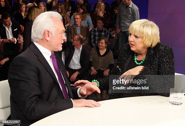 Wolfgang Kubicki und Claudia Roth in der Talk-Show "maybrit-illner" in Berlin