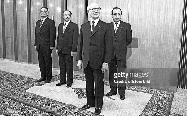 New Year Reception for the Diplomatic Corps at the State council building in East-Berlin, from left: Heinz Eichler , Oskar Fischer , Erich Honecker ,...