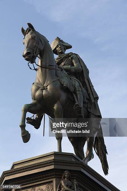 Germany - Berlin - Mitte: the monument of King Friedrich II of Prussia in the street "Unter den Linden"