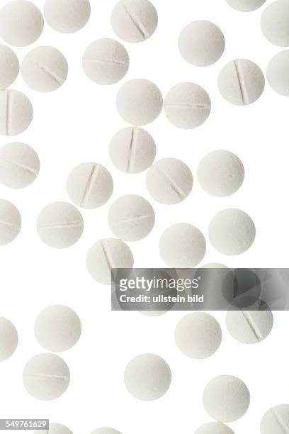 Weiße Tabletten, Symbolfoto für Medizin, Heilmittel und Tablettensucht