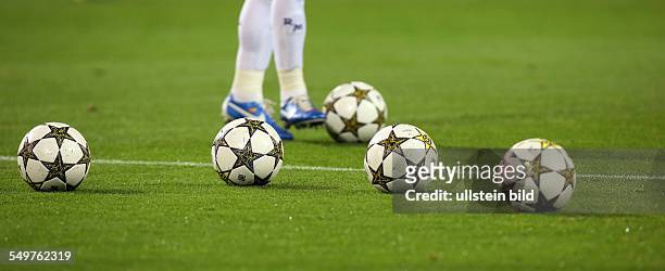 Spieltag, Gruppe D, Saison 2012/2013 - Feature, Rasen, Spielball, Sterne, adidas , BvB Borussia Dortmund - Real Madrid, Sport, Fußball Fussball,...