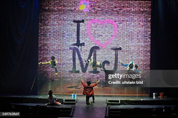 Michael Jackson THE IMMORTAL World Tour von Cirque du Soleil - das Musik-Event in Hamburg, o2 World Arena