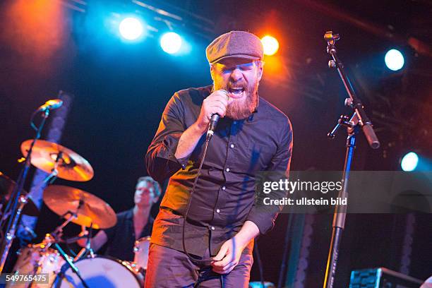 Alex Clare, buergerlich Alexander George Claire - der britische Saenger und Songwriter bei einem Konzert in Hamburg, Grosse Freiheit 36