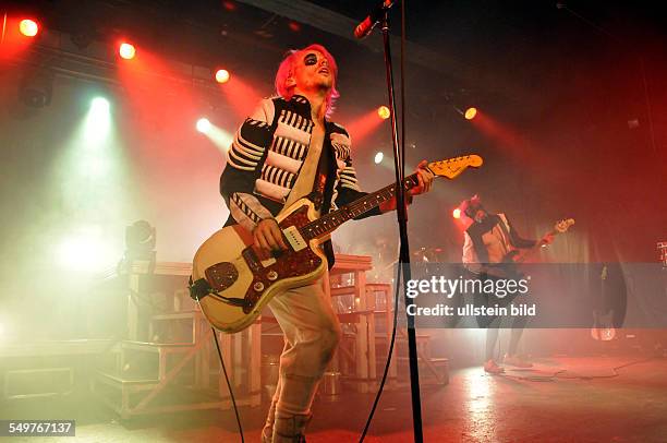 429 Bonaparte Band Stock Photos High Res Pictures And Images Getty 429-bonaparte-band-stock-photos-high-res-pictures-and-images-getty
