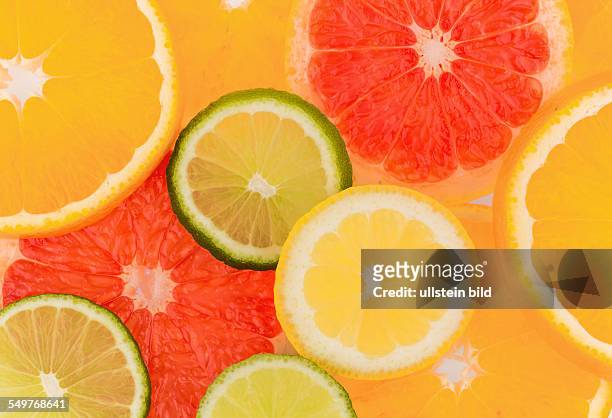 Scheiben einer Orange. Symbolfoto für gesunde Vitamine durch frisches Obst