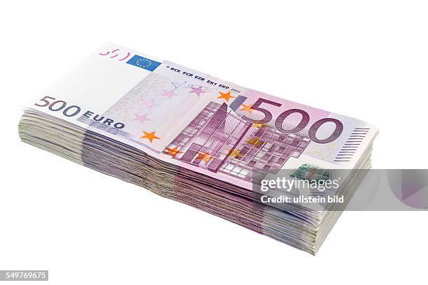 Viele fünfhundert Euro Geldscheine. Symbolfoto für Reichtum und Geldanlage