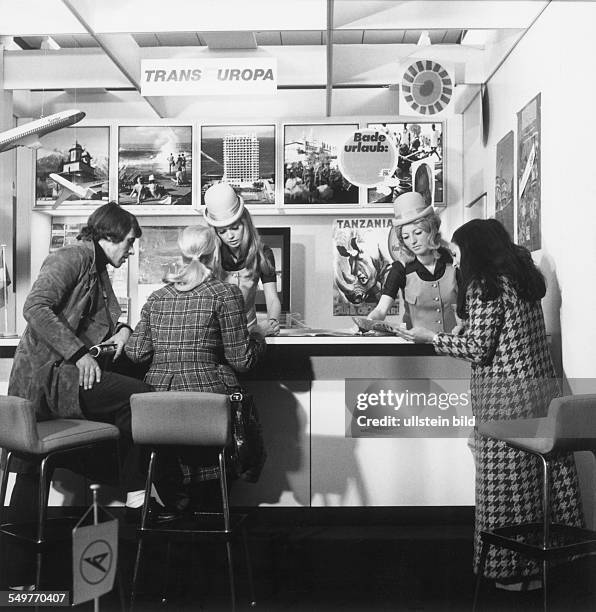 TransEuropa Reisebüro in Quelle- und Karstadt-Warenhäusern - 1971