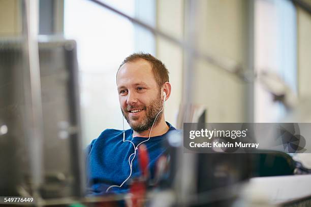 shoreditch office - receding hairline fotografías e imágenes de stock