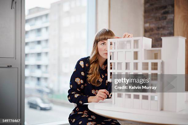 shoreditch office - architect photos et images de collection