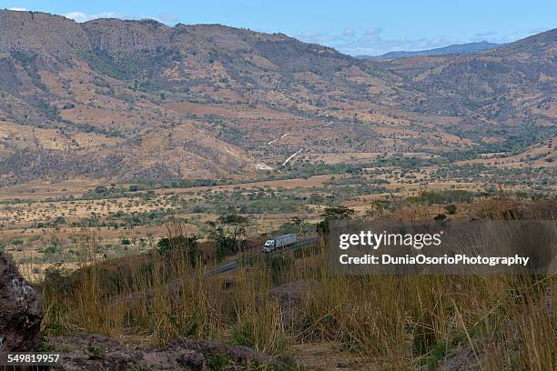 a truck going down - honduras mountains stock pictures, royalty-free photos & images