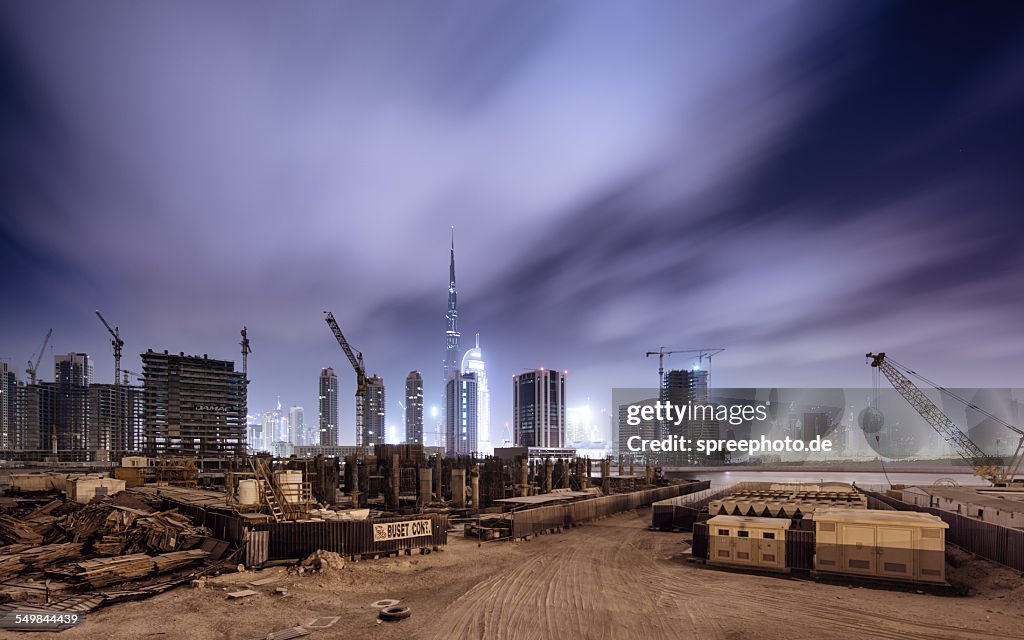 Dubai building lot with skyline