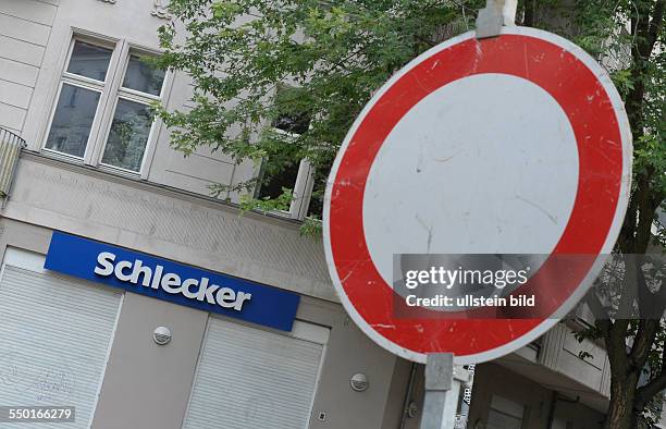 Geschlossene SCHLECKER-Filiale an der Raumerstrasse in Berlin-Prenzlauer Berg