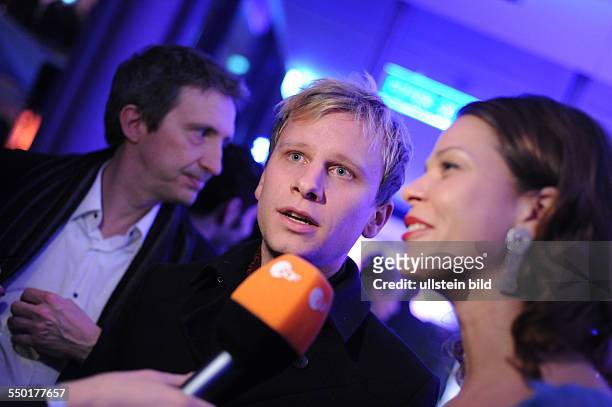 Schauspieler Robert Stadlober und Schauspielerin Jessica Schwarz während des Eröffnungsempfangs im Cafe Moskau anlässlich der 60. Internationalen...