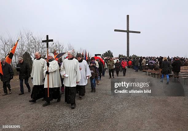 Religion, Easter, Good Friday, way of the cross to the mullock heap of colliery Prosper Haniel, Good Friday procession, D-Bottrop, D-Oberhausen, Ruhr...
