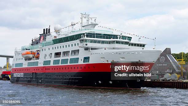 Hochseekreuzfahrtschiff " MS Fram " im Stralsunder Hafen. Das norwegische Schiff der Hurtigruten-Flotte legt als erster Expeditionskreuzfahrer in...