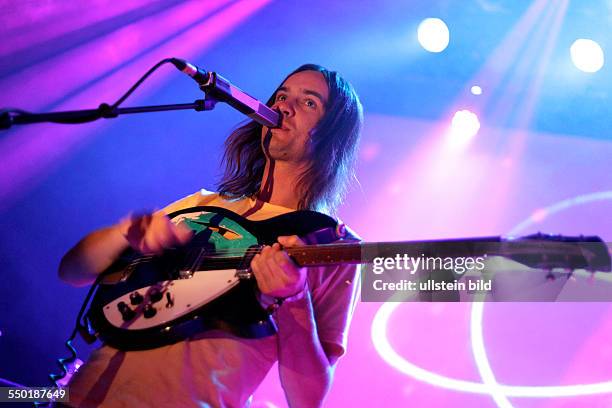 Tame Impala "Lonerism"-Tour Tame Impala bestehen aus: Kevin Parker , Dominic Simper und Jay Watson sowie bei Live-Auftritten Nick Allbrook und Julien...