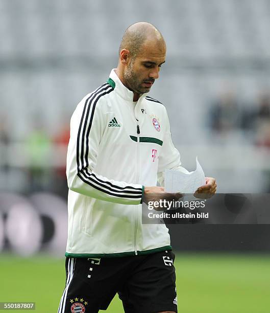 Fussball, Saison 2013-2014, 1. Bundesliga, Trainingsauftakt des FC Bayern München in der Allianz Arena, Trainer Pep Guardiola