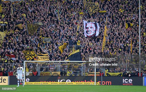 Fussball, Saison 2012-2013, 1. Bundesliga, 34. Spieltag, Borussia Dortmund - 1899 Hoffenheim 1-2, Ein Dietmar Hopp Transparent im Dortmunder Fanblock
