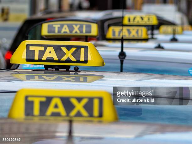 32 Taxi Schild Stock Photos, High-Res Pictures, and Images - Getty Images
