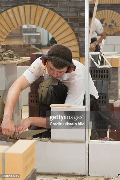 Berufe-Weltmeisterschaft Worldskills 2013 in Leipzig: Maurer bei der Arbeit