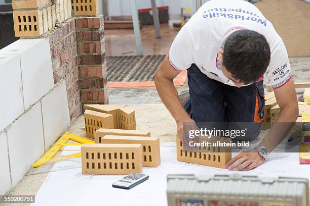 Berufe-Weltmeisterschaft Worldskills 2013 in Leipzig: Maurer bei der Arbeit