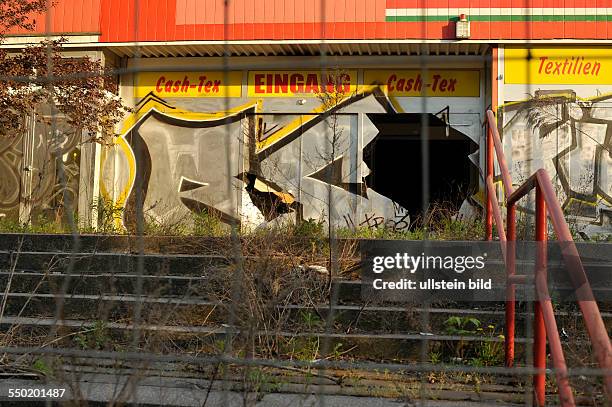 Leerstehender ehemaliger Kaisers Supermarkt an der Breite Strasse in Berlin-Pankow