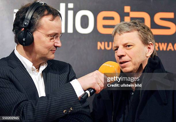 Moderator Knut Elstermann und Regisseur Andreas Dresen beim RadioEins Berlinale Nighttalk am Rande der 61. Internationalen Filmfestspiele in Berlin