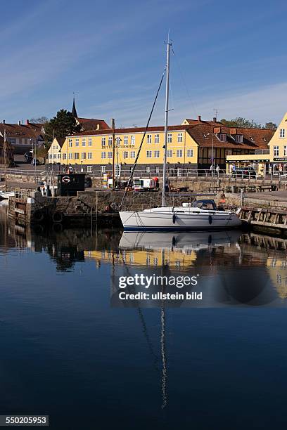 Hotel Østersøen with sailing boat in the marina