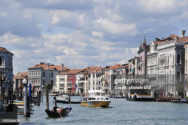 Häuser und Paläste am Kanal Grande, Stadtteil Cannaregio, aufgenommen in Venedig am 12. Mai 2013.