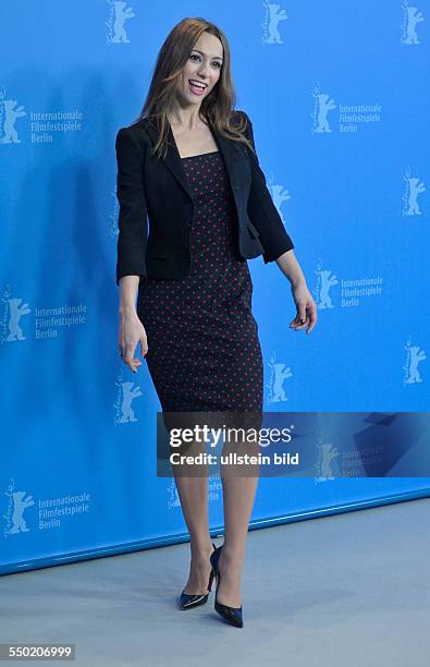 Schauspielerin Natalia Verbeke während des Photocalls zum Film -LES FEMMES DU 6EME ETAGE- anlässlich der 61. Internationalen Filmfestspiele in Berlin